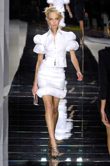 desfiles-valentino-paris-verao2008rtw-138
