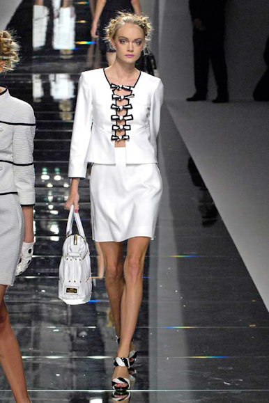 desfiles-valentino-paris-verao2008rtw-139