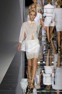 desfiles-valentino-paris-verao2008rtw-141