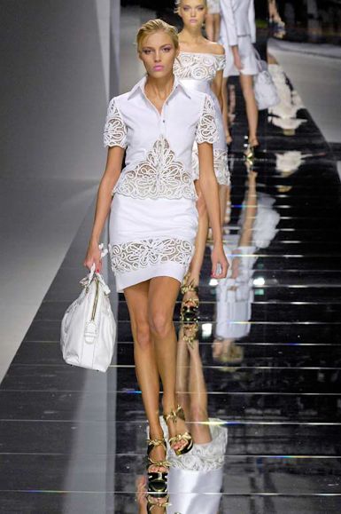 desfiles-valentino-paris-verao2008rtw-142