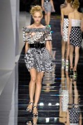 desfiles-valentino-paris-verao2008rtw-155