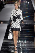 desfiles-valentino-paris-verao2008rtw-156