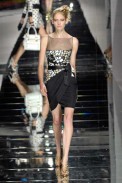 desfiles-valentino-paris-verao2008rtw-158