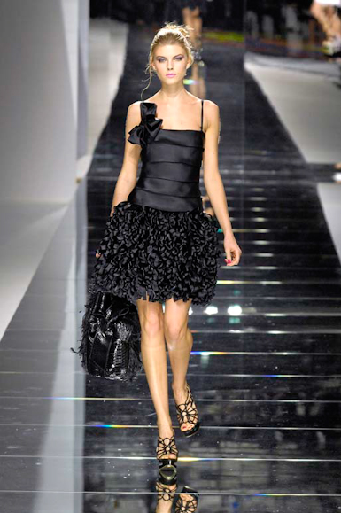desfiles-valentino-paris-verao2008rtw-160