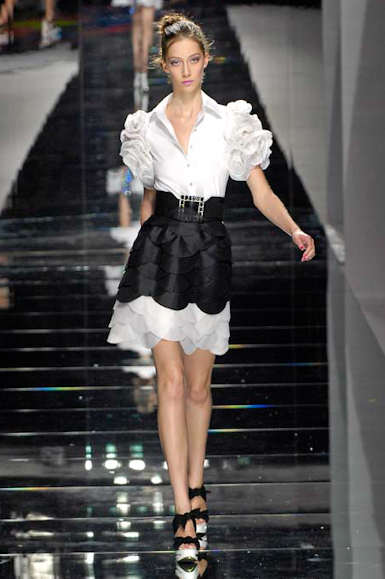 desfiles-valentino-paris-verao2008rtw-161