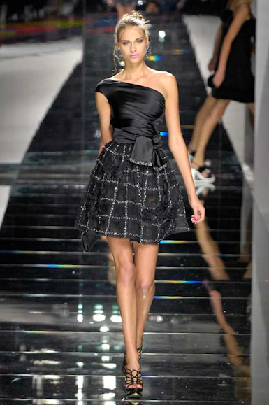 desfiles-valentino-paris-verao2008rtw-163