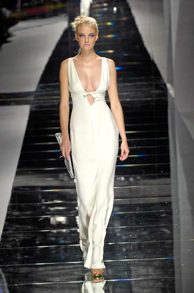 desfiles-valentino-paris-verao2008rtw-165