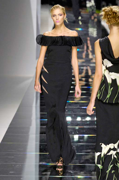 desfiles-valentino-paris-verao2008rtw-168