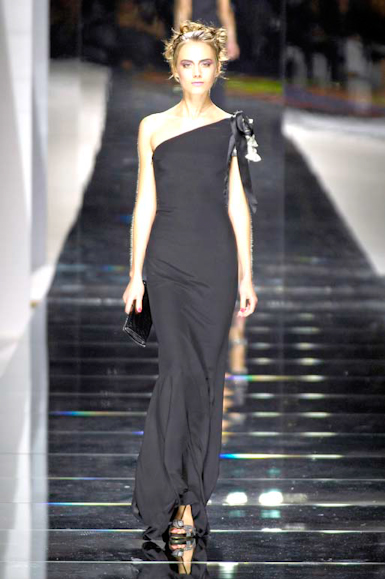 desfiles-valentino-paris-verao2008rtw-169