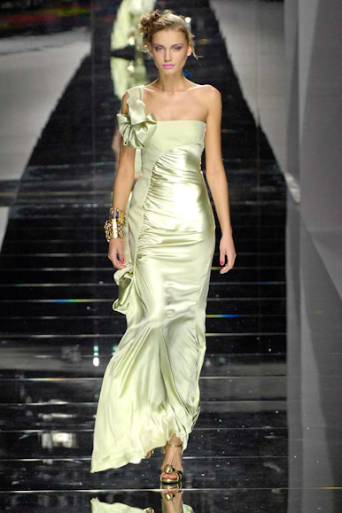 desfiles-valentino-paris-verao2008rtw-175