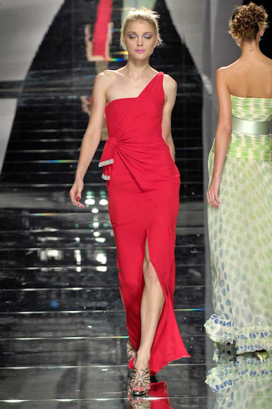 desfiles-valentino-paris-verao2008rtw-179