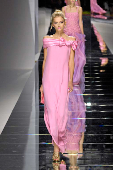 desfiles-valentino-paris-verao2008rtw-183