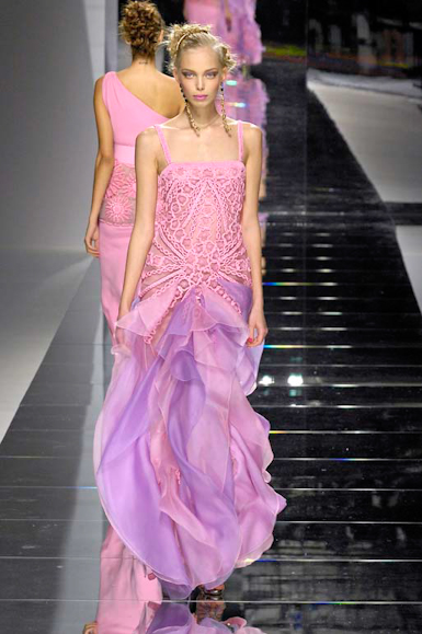 desfiles-valentino-paris-verao2008rtw-185
