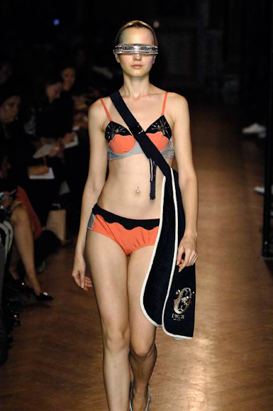 desfiles-undercover-paris-verao2008rtw-104
