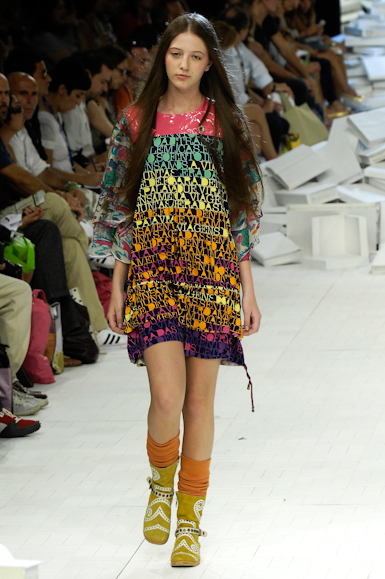 desfiles-cantao-rioinverno2008rtw-118