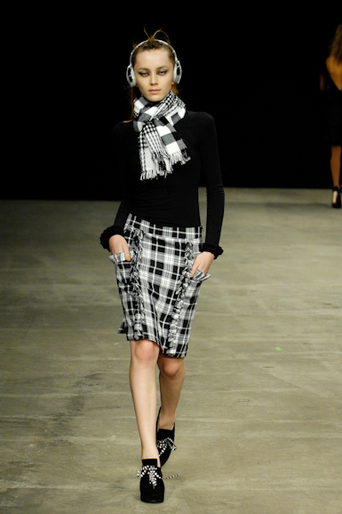 desfiles-giuliaborges-rioinverno2008rtw-105