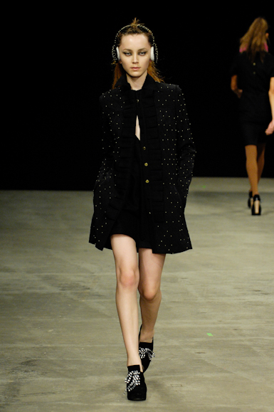 desfiles-giuliaborges-rioinverno2008rtw-119