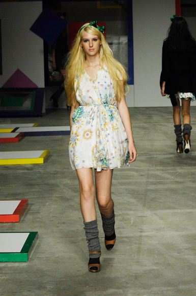desfiles-teca-rioinverno2008rtw-101