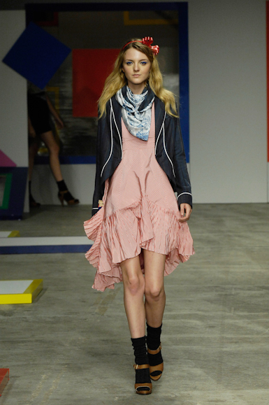 desfiles-teca-rioinverno2008rtw-104