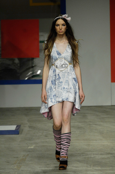 desfiles-teca-rioinverno2008rtw-107