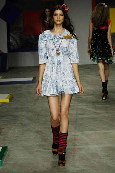 desfiles-teca-rioinverno2008rtw-109