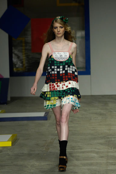 desfiles-teca-rioinverno2008rtw-111
