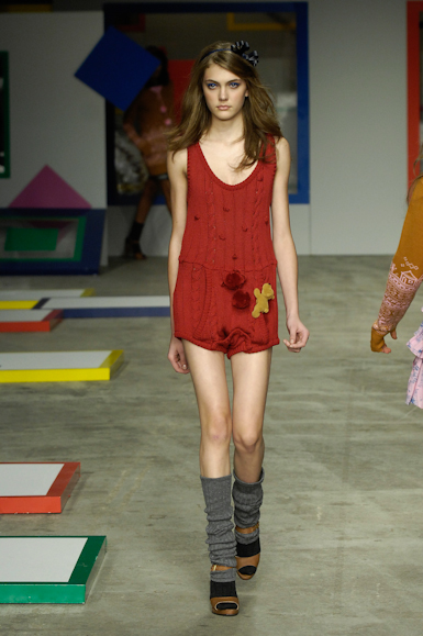 desfiles-teca-rioinverno2008rtw-115