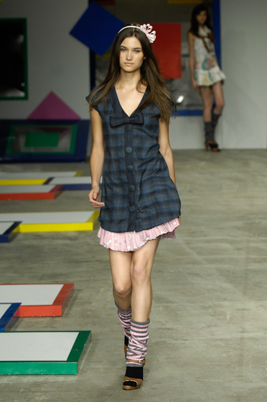 desfiles-teca-rioinverno2008rtw-119