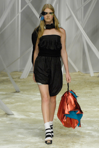 desfiles-ritawainer-rioinverno2008rtw-104