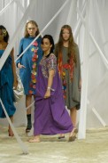 desfiles-ritawainer-rioinverno2008rtw-121