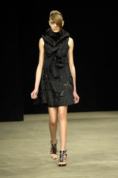 desfiles-melkzda-rioinverno2008rtw-102