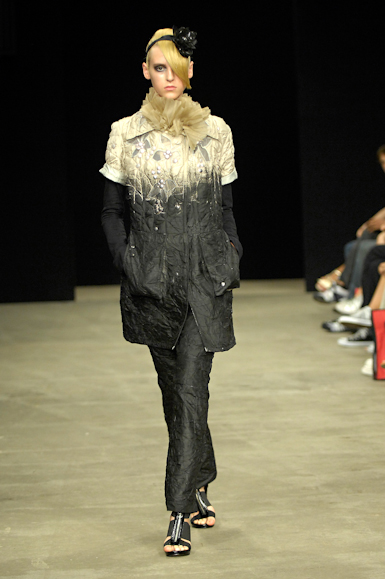 desfiles-melkzda-rioinverno2008rtw-104