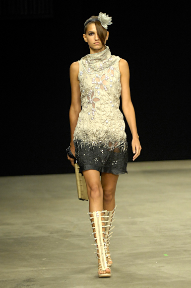desfiles-melkzda-rioinverno2008rtw-105