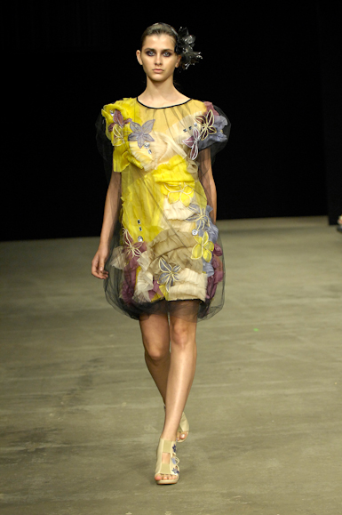 desfiles-melkzda-rioinverno2008rtw-111