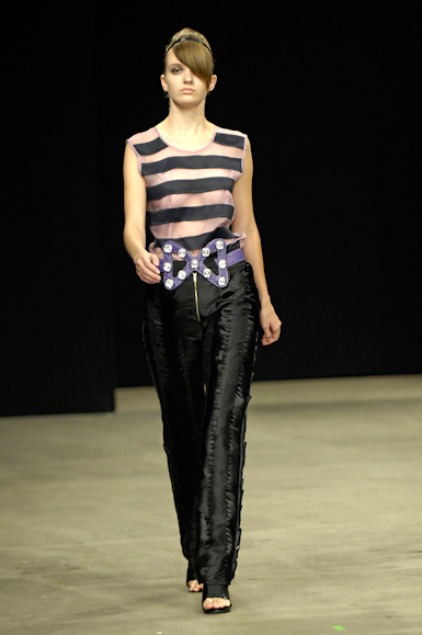 desfiles-melkzda-rioinverno2008rtw-114