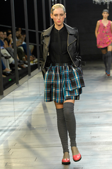 desfiles-mbonitaextra-rioinverno2008rtw-107