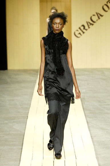 desfiles-gracaottoni-rioinverno2008rtw-106