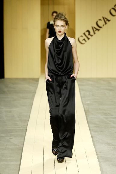 desfiles-gracaottoni-rioinverno2008rtw-107