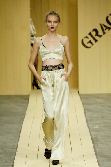 desfiles-gracaottoni-rioinverno2008rtw-110