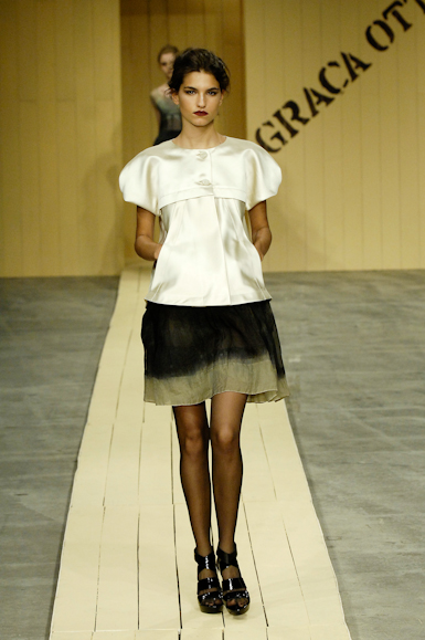 desfiles-gracaottoni-rioinverno2008rtw-115