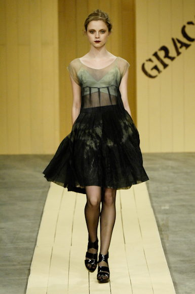 desfiles-gracaottoni-rioinverno2008rtw-116