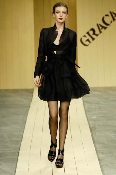 desfiles-gracaottoni-rioinverno2008rtw-120