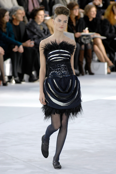 desfiles-chanel-parisverao2008hc-131