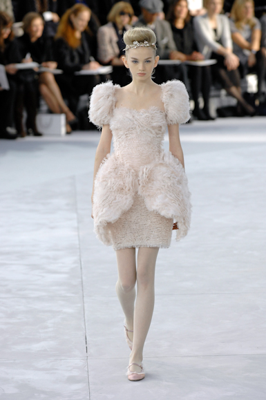desfiles-chanel-parisverao2008hc-144