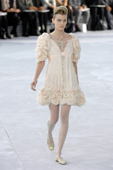desfiles-chanel-parisverao2008hc-145