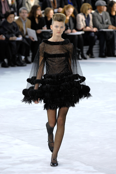desfiles-chanel-parisverao2008hc-149