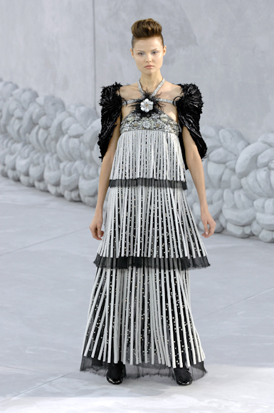 desfiles-chanel-parisverao2008hc-150