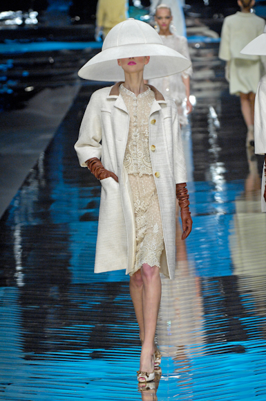 desfiles-valentino-parisverao2008hc-108