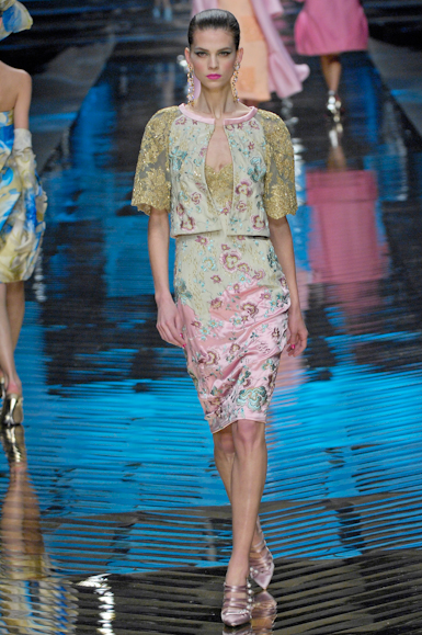 desfiles-valentino-parisverao2008hc-131