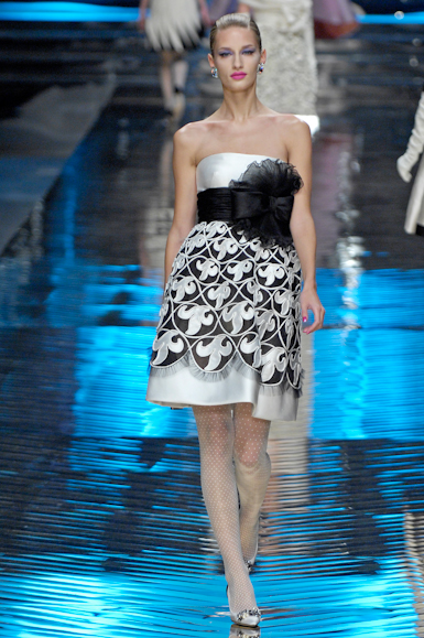 desfiles-valentino-parisverao2008hc-146
